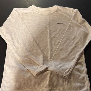 Patagonia Kids light gray Base Layer for winter.